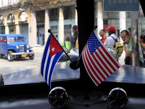 США рассматривают вопрос о дальшейнем смягчении эмбарго в отношении Кубы - ảnh 1